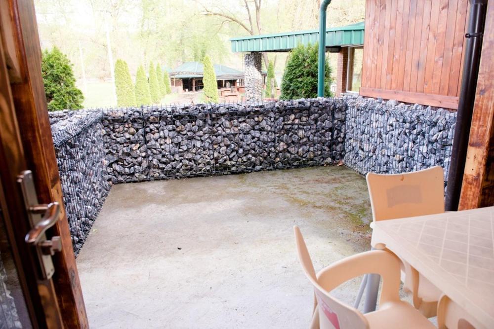 Vrhpolje Etno Selo Bok Bed & Breakfast エクステリア 写真